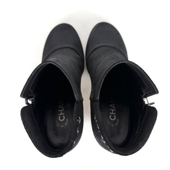 CHANEL 2014 Interlocking CC Chain Logo Black Ankle Booties Boots 38.5 8 - Picture 8 of 14